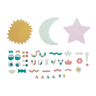 Manhattan Toy On-the-Go Making Faces 44-Piece Magnetic Travel Activity Toy For Kids 3 Years And Up 4 Manhattan Toy On-the-Go Making Faces 44-Piece Magnetic Travel Activity Toy For Kids 3 Years And Up - Image 2